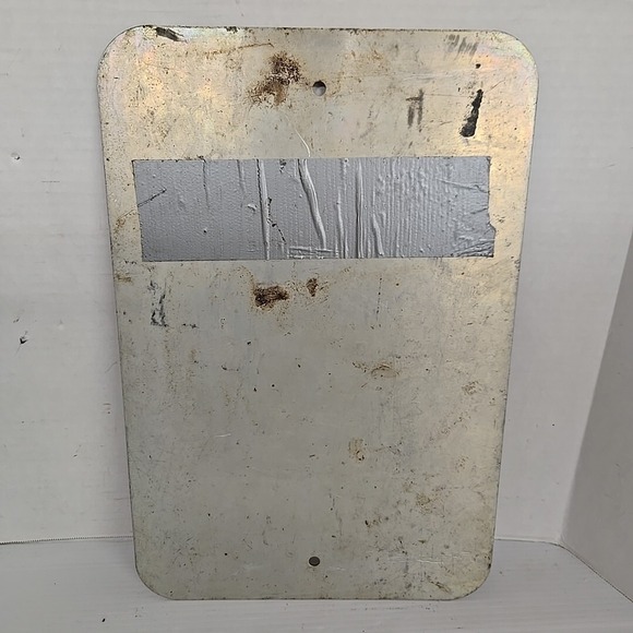 METAL NO PARKING FIRE LANE 12'' X18'' SIGN‎ - Picture 2 of 2